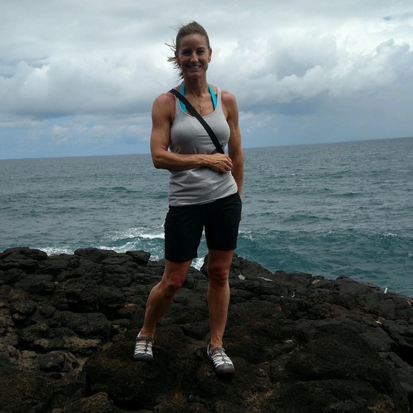 Meet your Posher!! - Picture 4 of 5